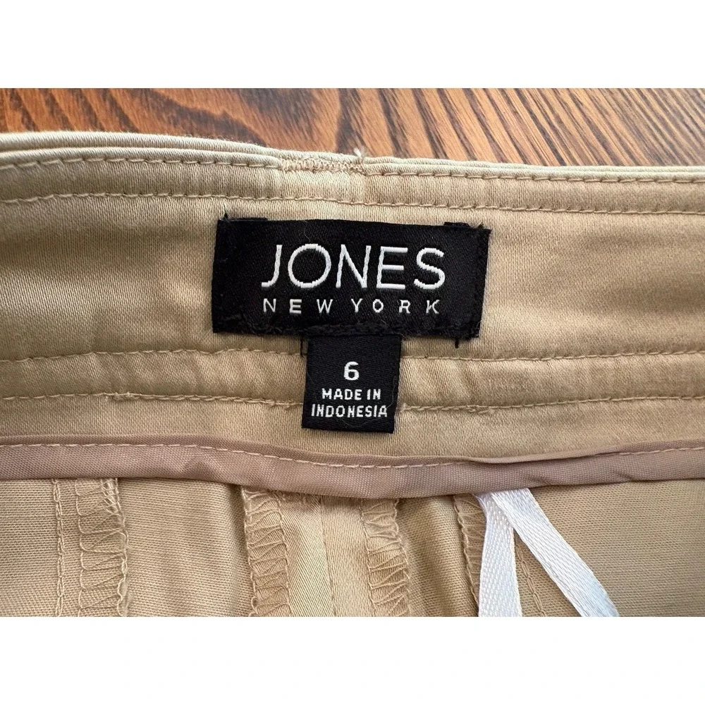 Jones New York Womens Tan Bermuda Chino Shorts Size 6 Travel Casual NWT - Picture 6 of 9